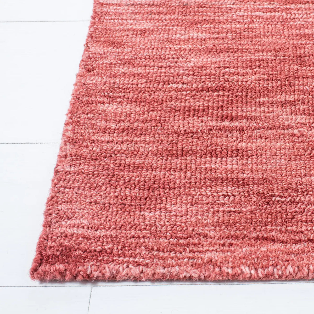 Safavieh Metro 4'-0" x 6'-0" Rug in Rust