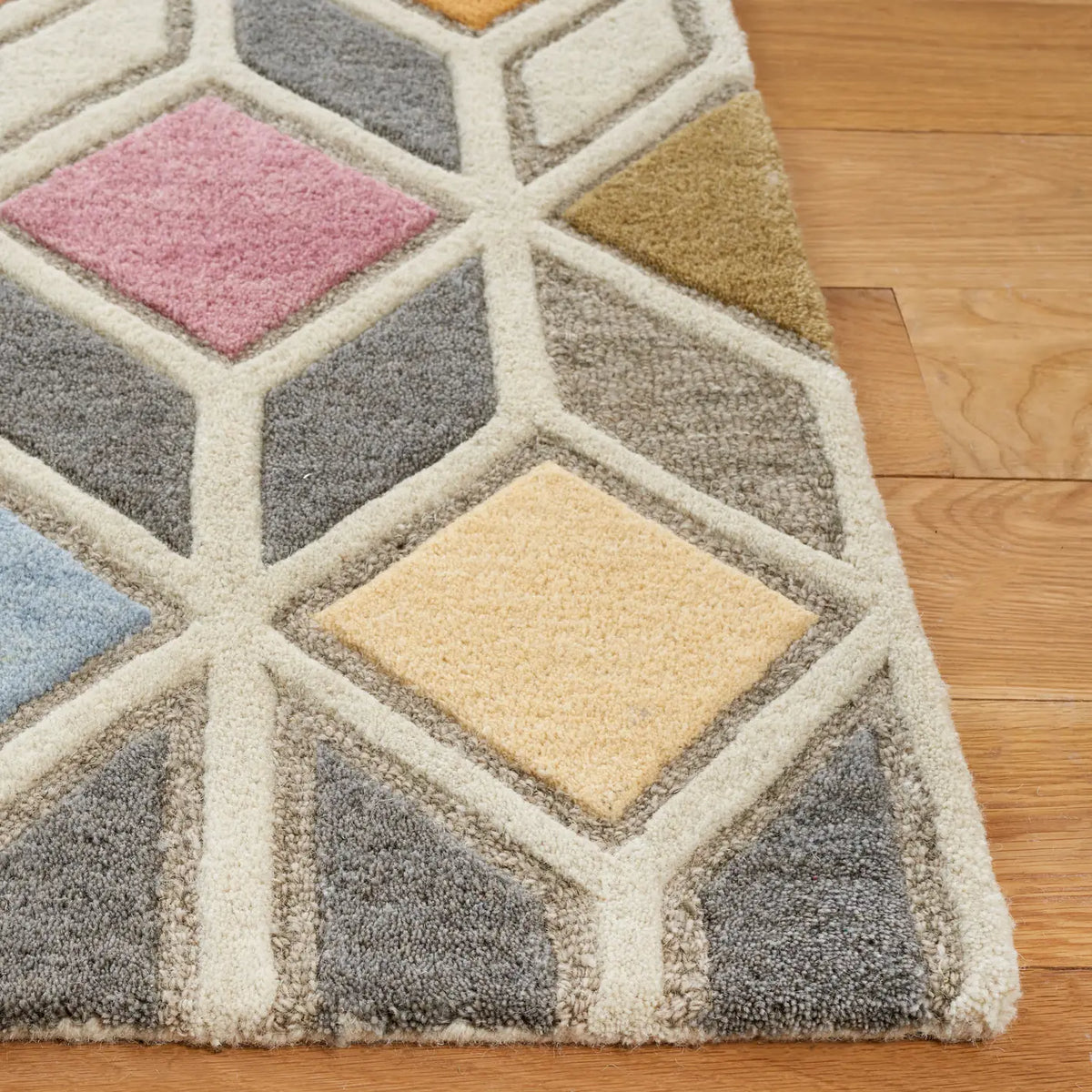 Safavieh Rodeo Drive 4'-0" x 6'-0" Rug in Grey / Beige