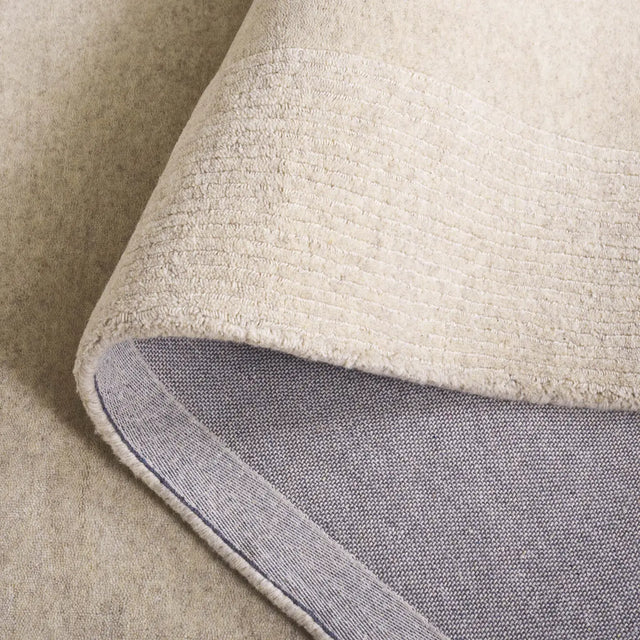 Safavieh Metro 2'-3" x 8'-0" Rug in Beige