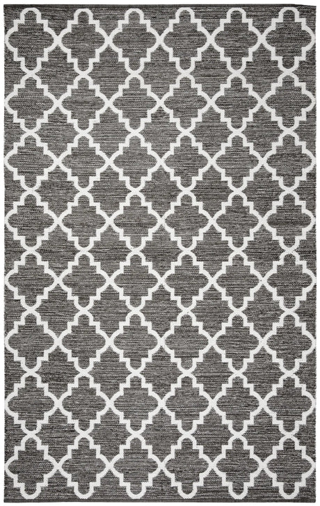 Safavieh Montauk 5'-0" x 8'-0" Rug in Charcoal / Ivory