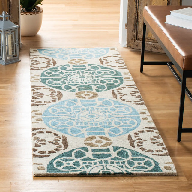 Safavieh Wyndham 2'-3" x 11'-0" Rug in Beige / Blue