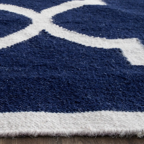 Safavieh Dhurries 10'-0" x 14'-0" Rug in Navy / Ivory