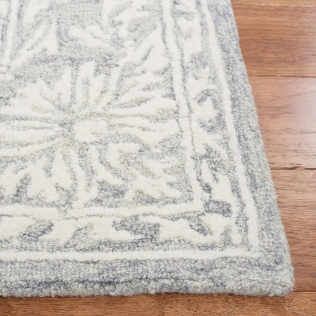 Safavieh Metro 4'-0" x 6'-0" Rug in Dark Grey / Ivory