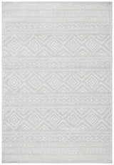 Safavieh Tulum 4'-0" x 6'-0" Rug in Light Grey / Ivory