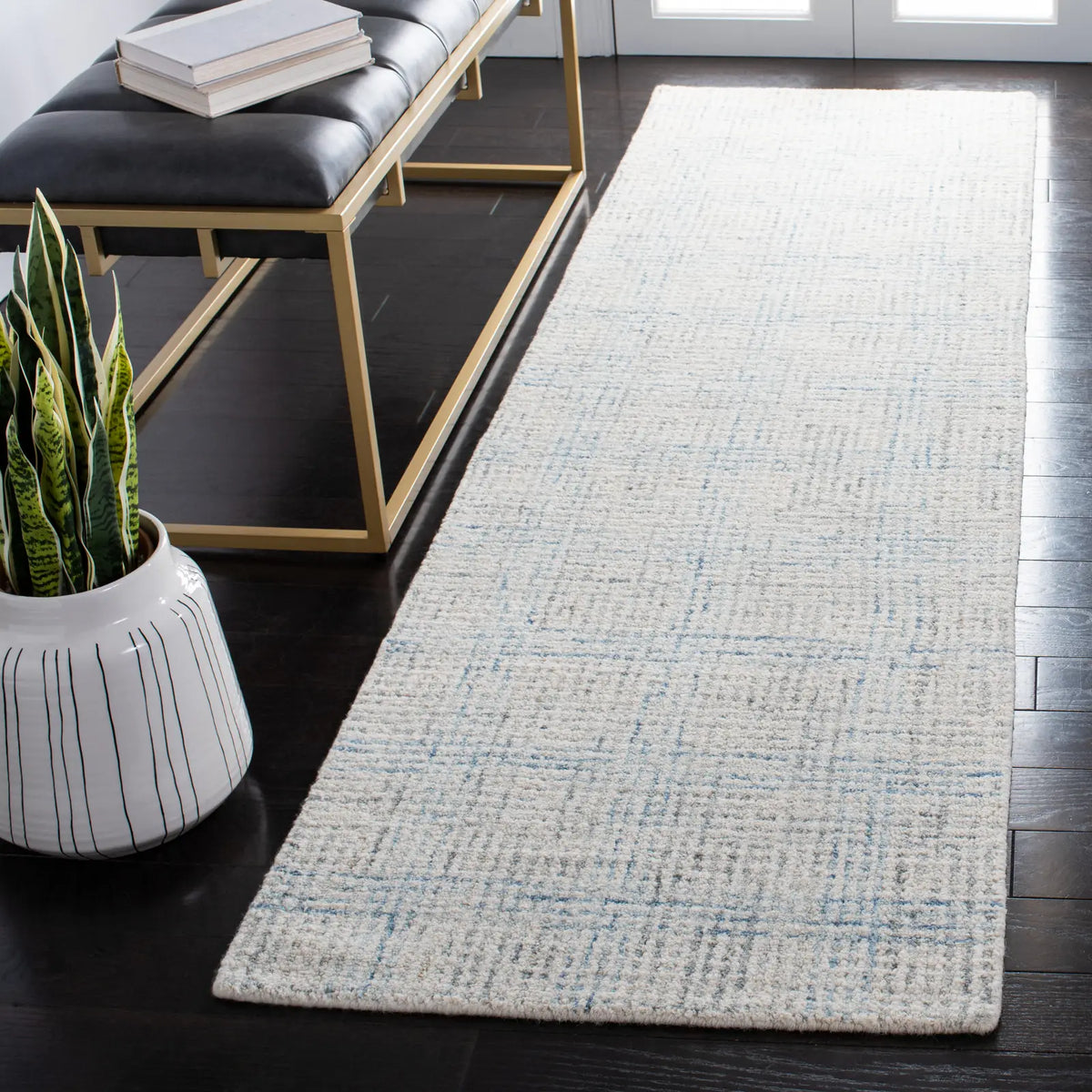 Safavieh Abstract 2'-3" x 8'-0" Rug in Ivory / Beige