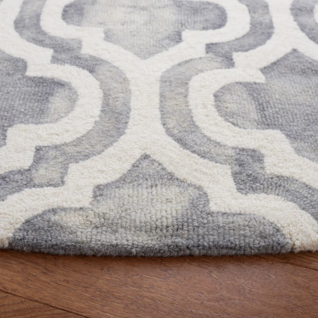 Safavieh Dip Dye 5'-0" x 5'-0" Rug in Grey / Ivory