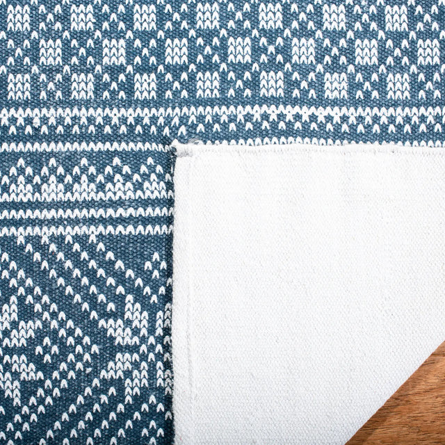 Safavieh Cedar Brook 5'-0" x 8'-0" Rug in Blue / Ivory