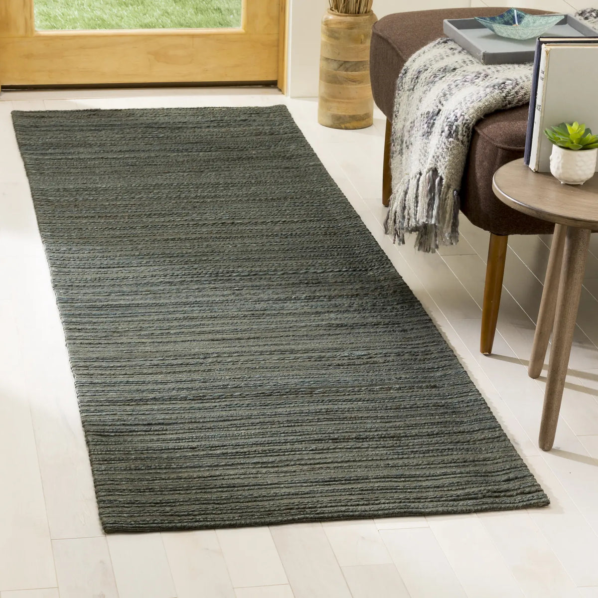 Safavieh Cape Cod 2'-3" x 8'-0" Rug in Dark Green