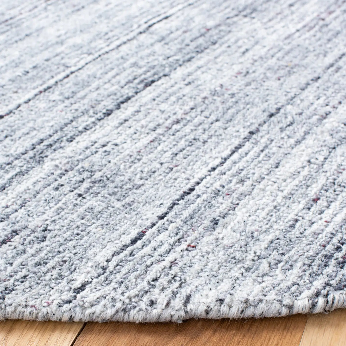 Safavieh Mirage 7'-0" x 7'-0" Rug in Ivory / Grey
