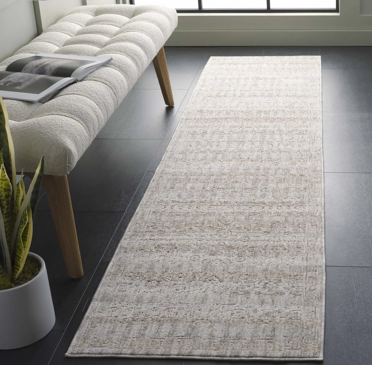 Safavieh Mason 100 2'-0" x 8'-0" Rug in Beige / Grey Ivory