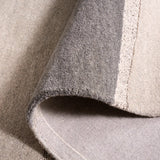 Safavieh Fifth Avenue 4'-0" x 6'-0" Rug in Grey / Charcoal