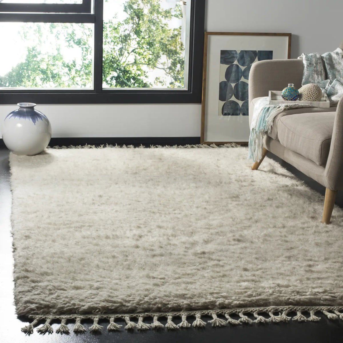 Safavieh Casablanca 5'-0" x 8'-0" Rug in Grey