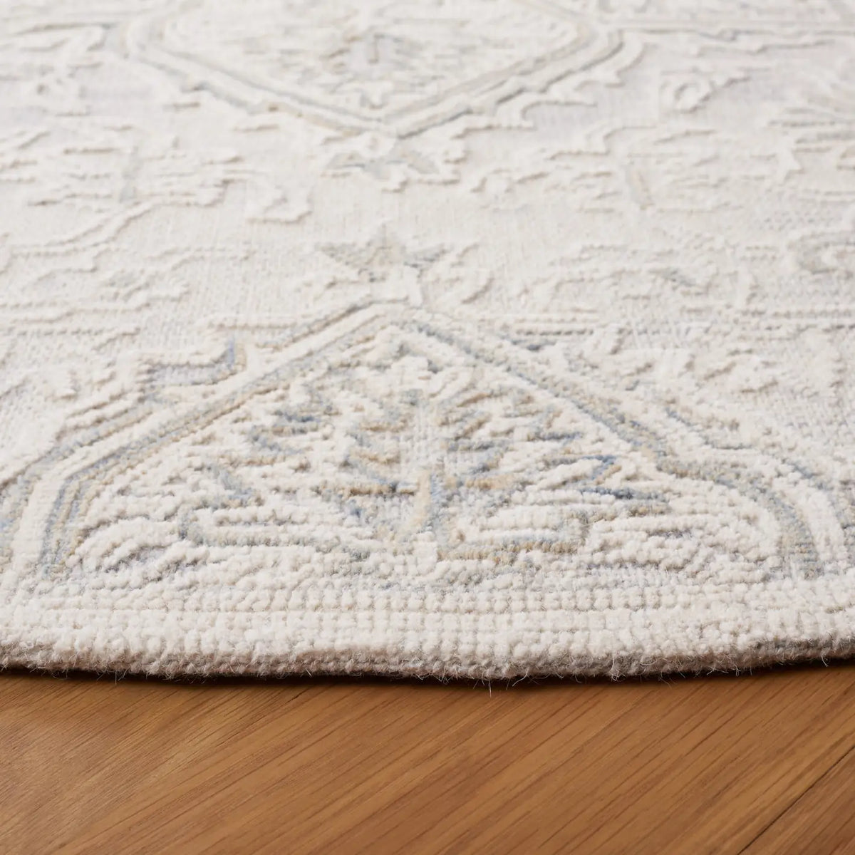 Safavieh Trace 6'-0" x 6'-0" Rug in Grey / Ivory