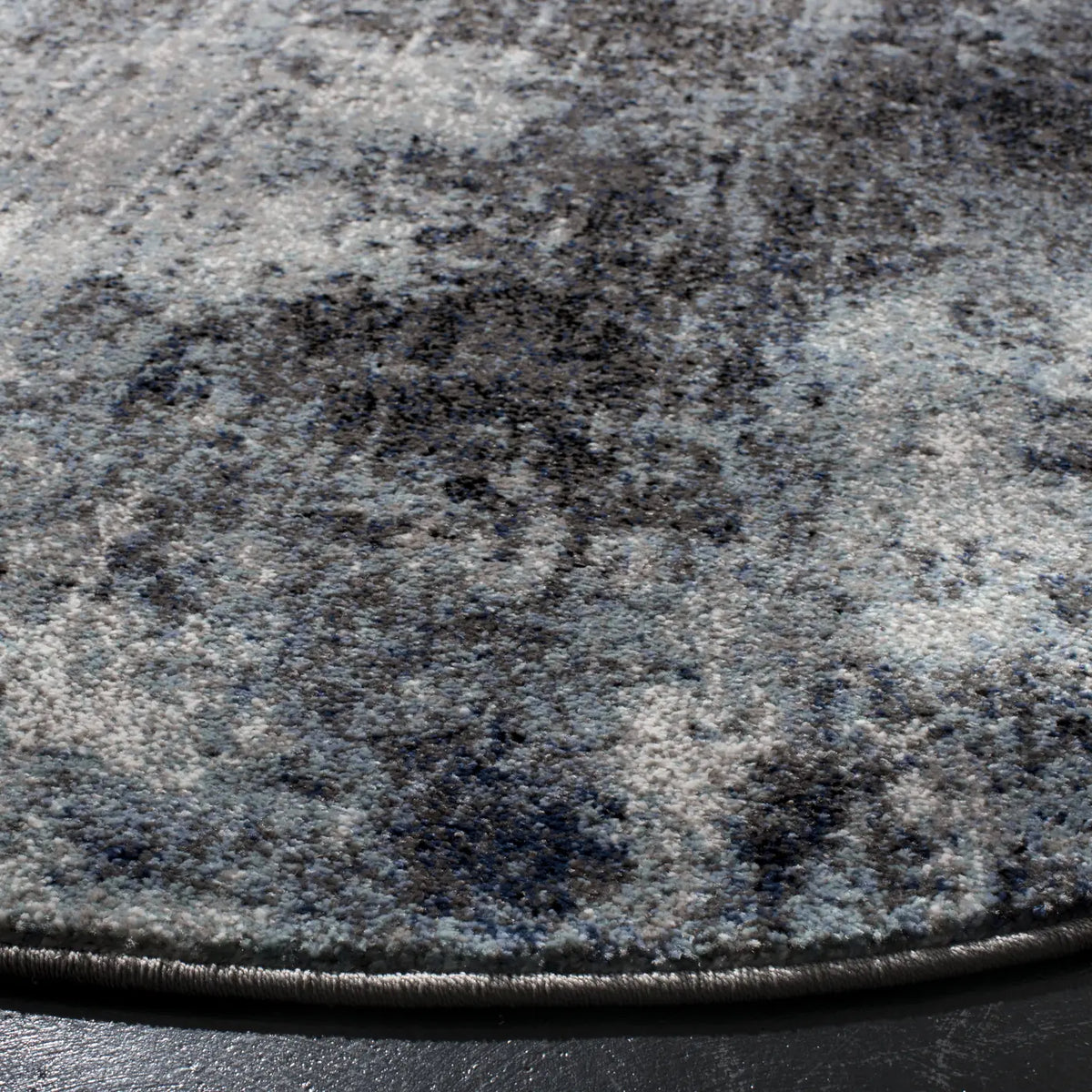Safavieh Galaxy 5'-3" x 5'-3" Rug in Charcoal / Blue
