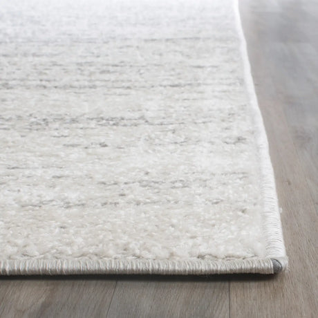Safavieh Adirondack 2'-6" x 8'-0" Rug in Ivory / Silver
