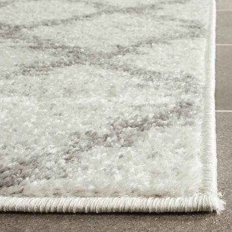 Safavieh Adirondack 2'-6" x 10'-0" Rug in Ivory / Silver