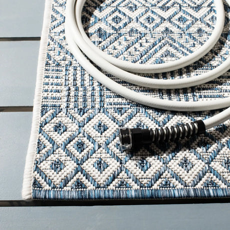 Safavieh Courtyard 4'-0" x 5'-7" Rug in Blue / Navy