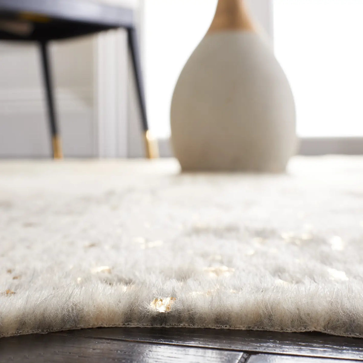Safavieh Faux Cowhide 5'-0" x 6'-5" Rug in Grey / Beige