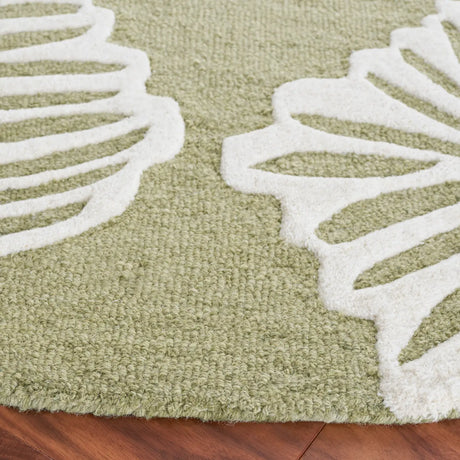 Safavieh Blossom 6'-0" x 6'-0" Rug in Ivory / Green