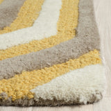 Safavieh Cambridge 4'-0" x 6'-0" Rug in Gold / Grey