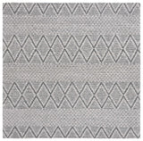 Safavieh Marbella 6'-0" x 6'-0" Rug in Light Grey / Black