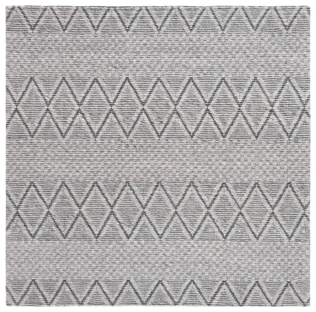 Safavieh Marbella 6'-0" x 6'-0" Rug in Light Grey / Black