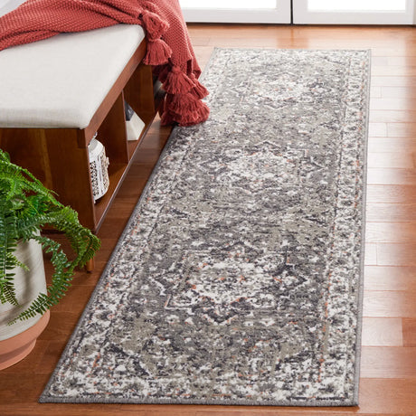 Safavieh Pyramid 2'-2" x 8'-0" Rug in Grey / Ivory