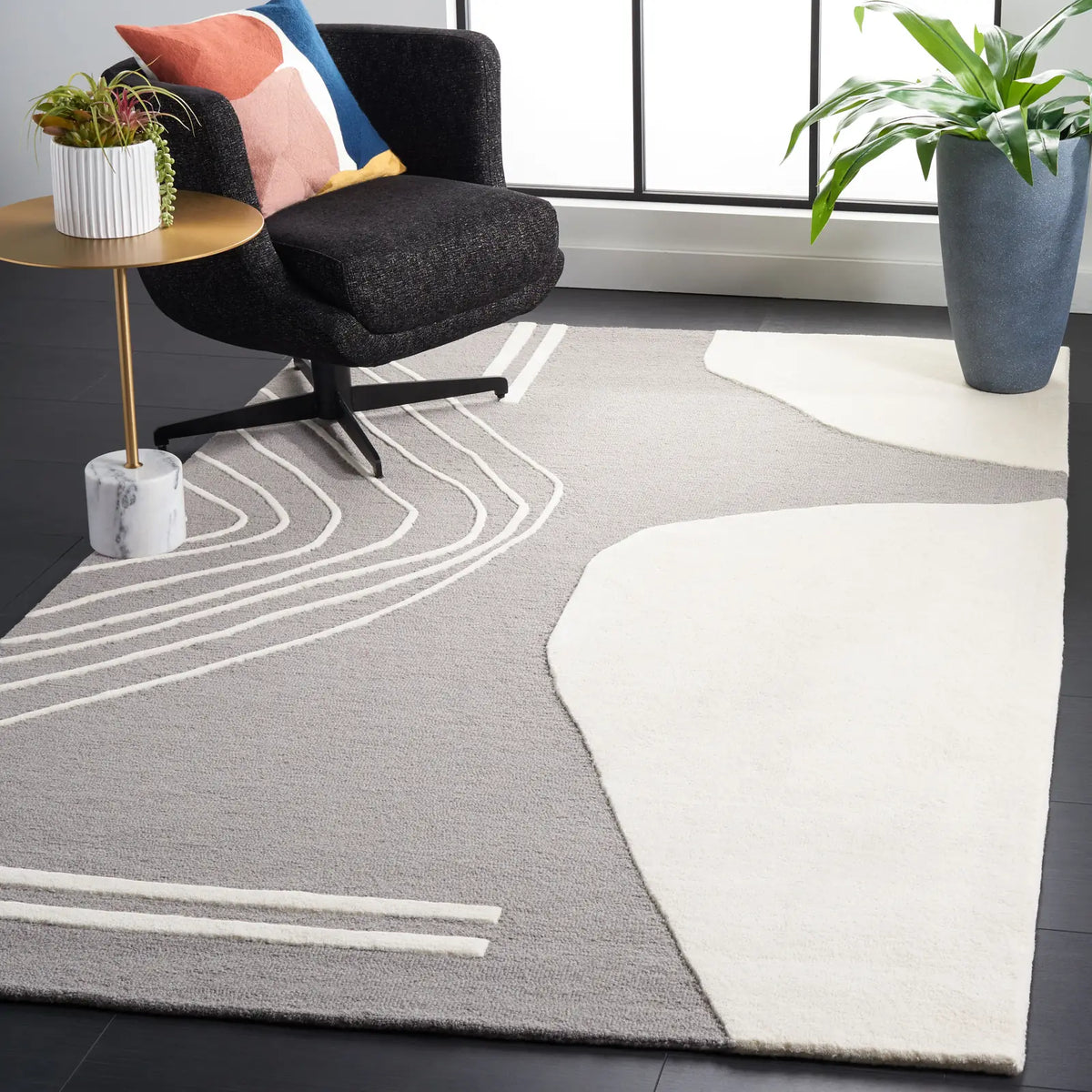 Safavieh Rodeo Drive 4'-0" x 6'-0" Rug in Grey / Ivory
