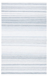 Safavieh Kilim 4'-0" x 6'-0" Rug in Ivory / Light Blue