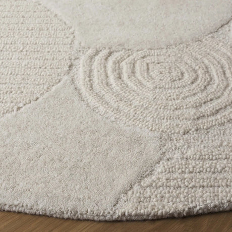 Safavieh Ebony 6'-0" x 6'-0" Rug in Ivory
