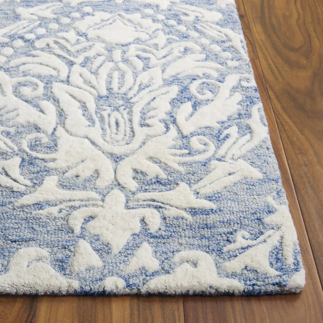 Safavieh Blossom 5'-0" x 8'-0" Rug in Blue / Ivory