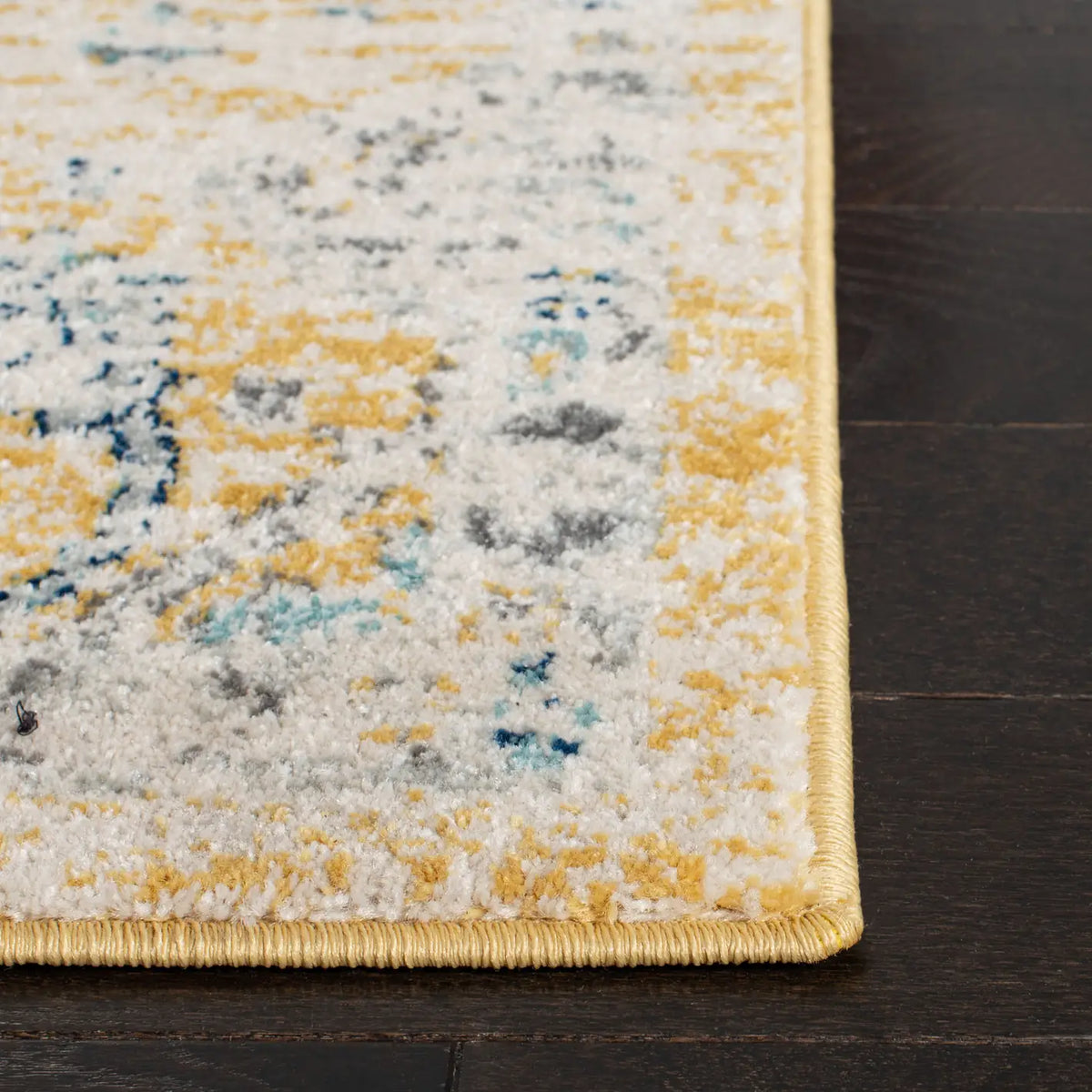 Safavieh Evoke 4'-0" x 6'-0" Rug in Gold / Ivory