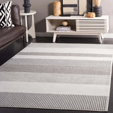 Safavieh Pyramid 4'-5" x 6'-5" Rug in Ivory / Grey