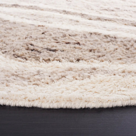 Safavieh Casablanca 6'-0" x 6'-0" Rug in Ivory / Brown