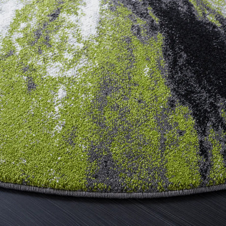 Safavieh Galaxy 5'-3" x 5'-3" Rug in Grey / Green
