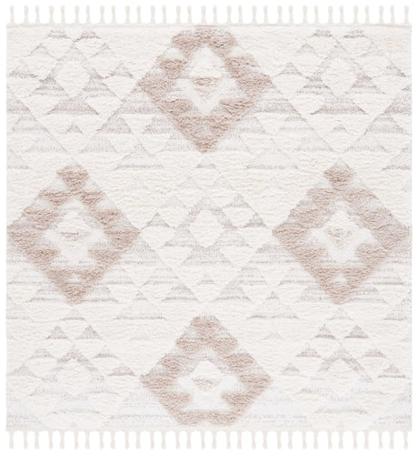 Safavieh Moroccan Tassel Shag 6'-7" x 6'-7" Rug in Ivory / Beige