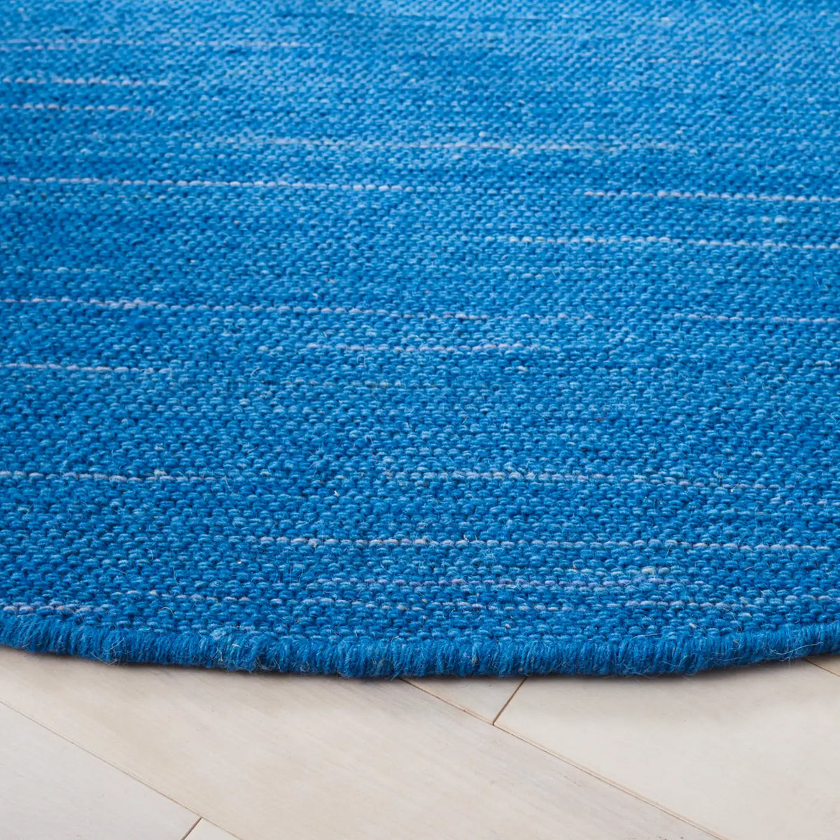 Safavieh Kilim 6'-0" x 6'-0" Rug in Blue