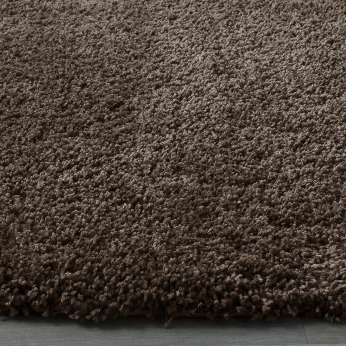 Safavieh Santa Monica Shag 6'-7" x 6'-7" Rug in Mushroom