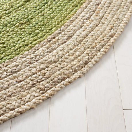 Safavieh Natural Fiber 5'-0" x 8'-0" Rug in Green / Natural