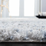 Safavieh Berber Shag 200 4'-0" x 6'-0" Rug in Ivory / Grey