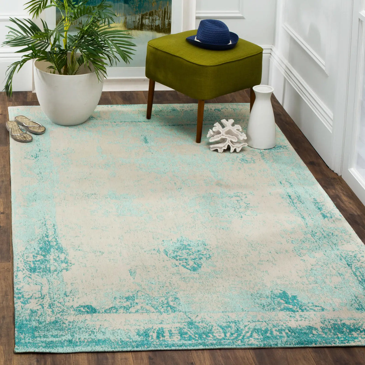 Safavieh Classic Vintage 5'-0" x 8'-0" Rug in Turquoise