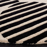 Safavieh Chatham 6'-0" x 6'-0" Rug in Ivory / Black