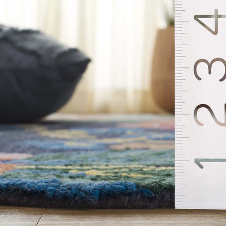 Safavieh Jardin 4'-0" x 6'-0" Rug in Navy / Pink