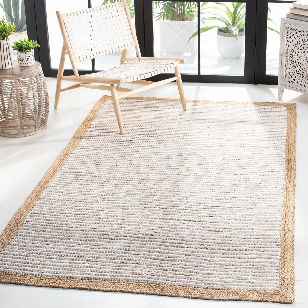 Safavieh Natura 4'-0" x 6'-0" Rug in Natural / Ivory