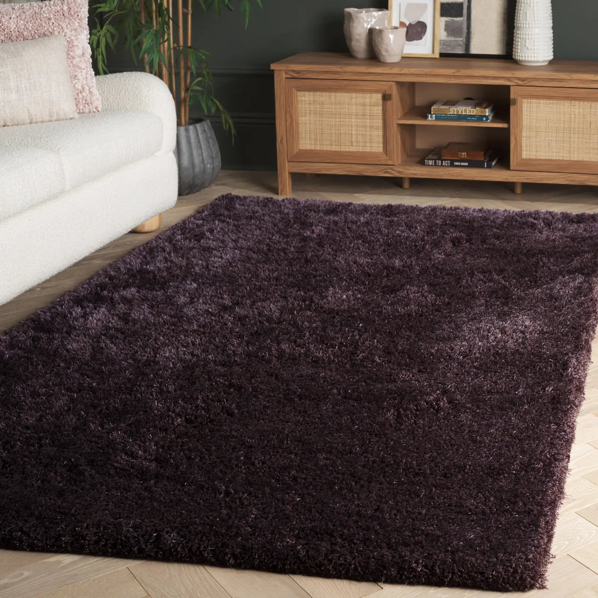 Safavieh Sg-Sbs-South Beach Shag 4'-0" x 6'-0" Rug in Lavander