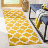 Safavieh Montauk 2'-3" x 7'-0" Rug in Yellow / Ivory