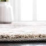 Safavieh Retro 5'-3" x 8'-0" Rug in Cream / Grey
