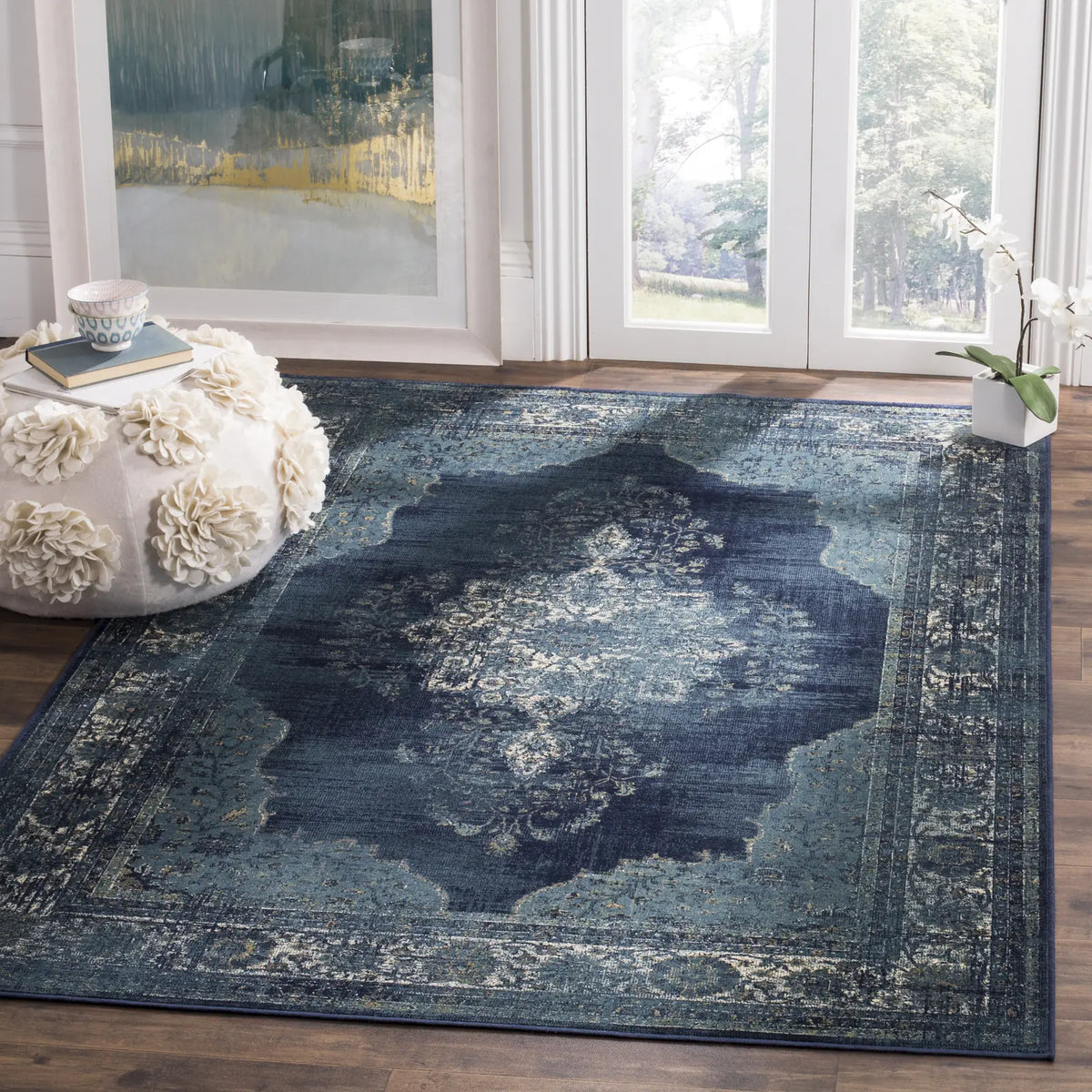 Safavieh Vintage 5'-3" x 7'-6" Rug in Navy
