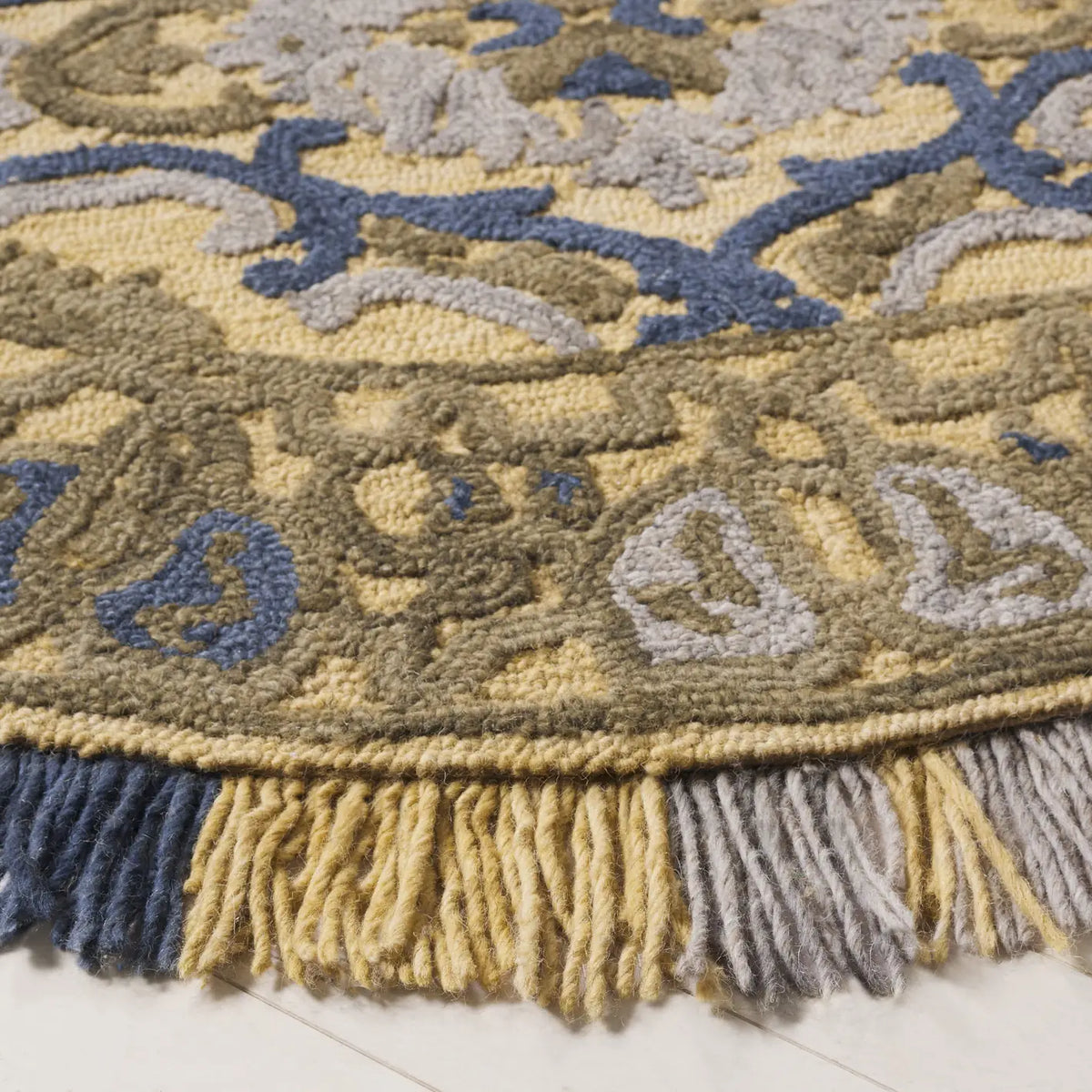 Safavieh Blossom 6'-0" x 6'-0" Rug in Gold / Blue