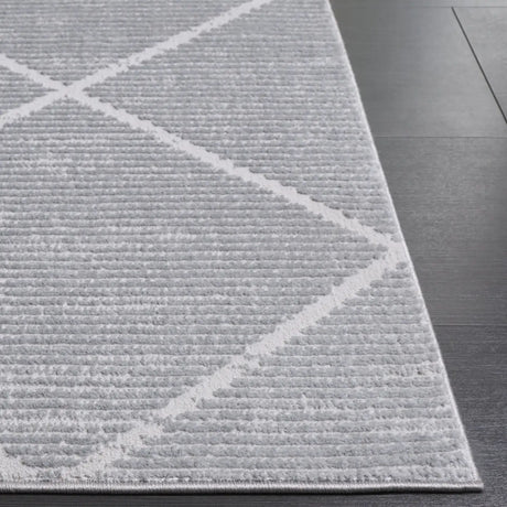 Safavieh Carter 4'-0" x 6'-0" Rug in Grey / Light Grey